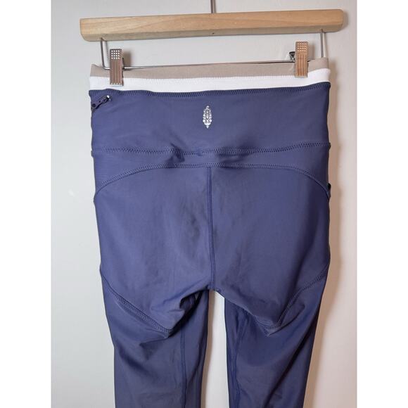 Free People Movement Navy Blue High Waisted Legging Cropped Sz Small Pockets - Picture 9 of 14